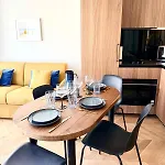 Luxury Apartment - Heart Of Le Marais With Balcony