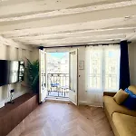 Luxury Apartment - Heart Of Le Marais With Balcony