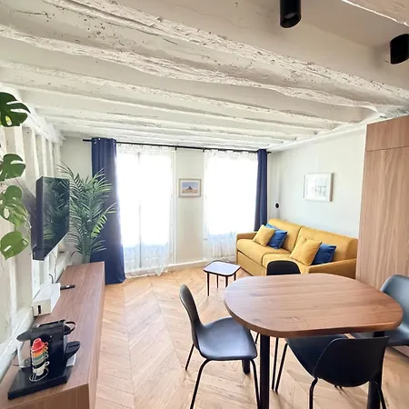 Luxury - Heart Of Le Marais With Balcony *