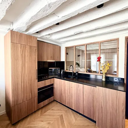 Luxury - Heart Of Le Marais With Balcony Paris