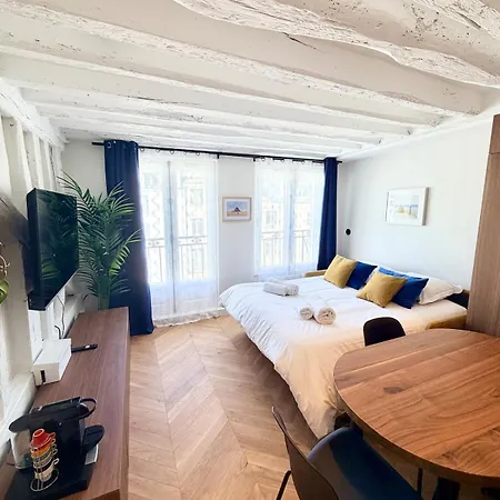 Luxury - Heart Of Le Marais With Balcony Apartment