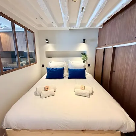 Luxury - Heart Of Le Marais With Balcony * Paris